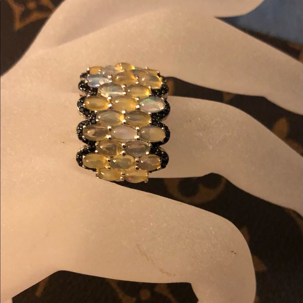 Ladies Opal Ring